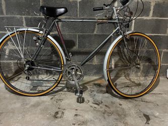 Schwinn world tourist - 1984 model
