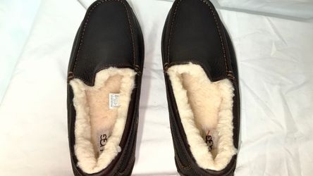 UGG Men's Ascot Leather Slippers 9