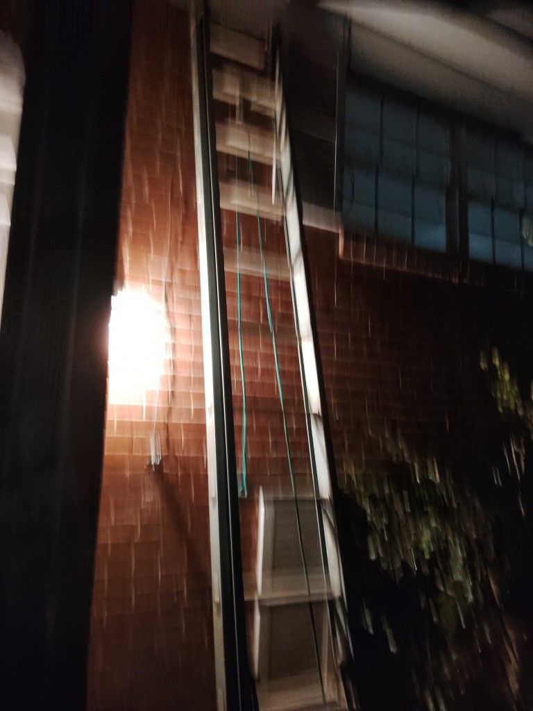 32 Ft Fiberglass Ladder