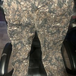 American Eagle Camo Cargo pants Flex Men