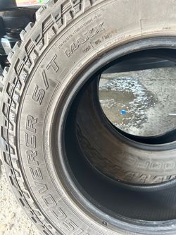 Cooper Discoverer S/T Maxx Tire