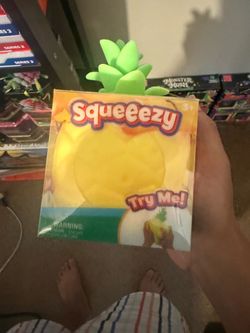 Squeezy squeeezy pineapple new