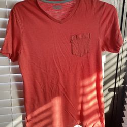 LEVI'S® Pocket Tee -  V-Neck T-Shirt w/ Logo - Unisex - Sz M