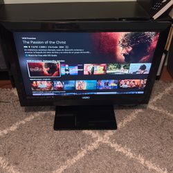 VIZIO TV 32”