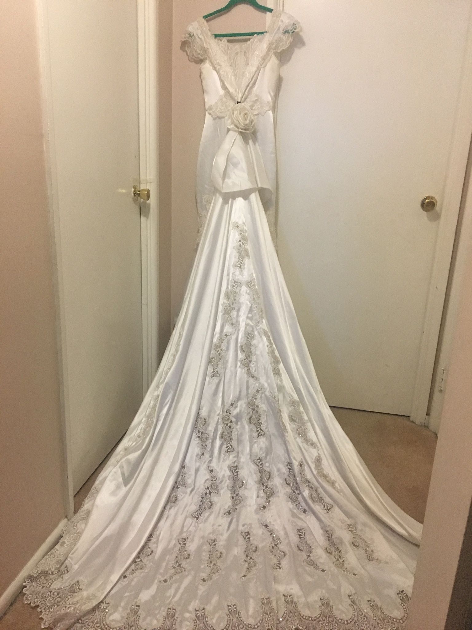 Wedding Dress Mermaid Style With Detachable Train