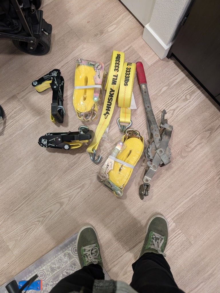 Tow straps and comealong