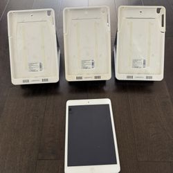 3 LaunchPort Magnetic Charging Docs + 3 iPad Magnetic Cases  PERFECT CONDITION