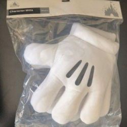 Mickey Mouse Costume Gloves 🧤
