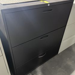 3 Drawer Filing Cabinet - Metal 