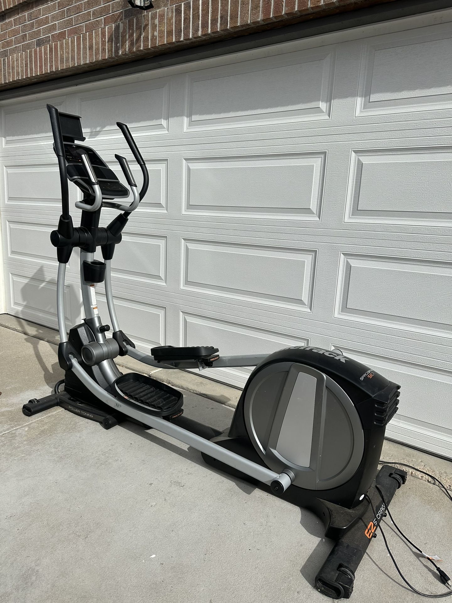 NordicTrack SpaceSaver SE7i Elliptical - Light Use - Like New