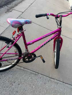Magna Glacier Point 12-Speed Girls Bike