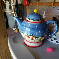 Christmas Tea Pot