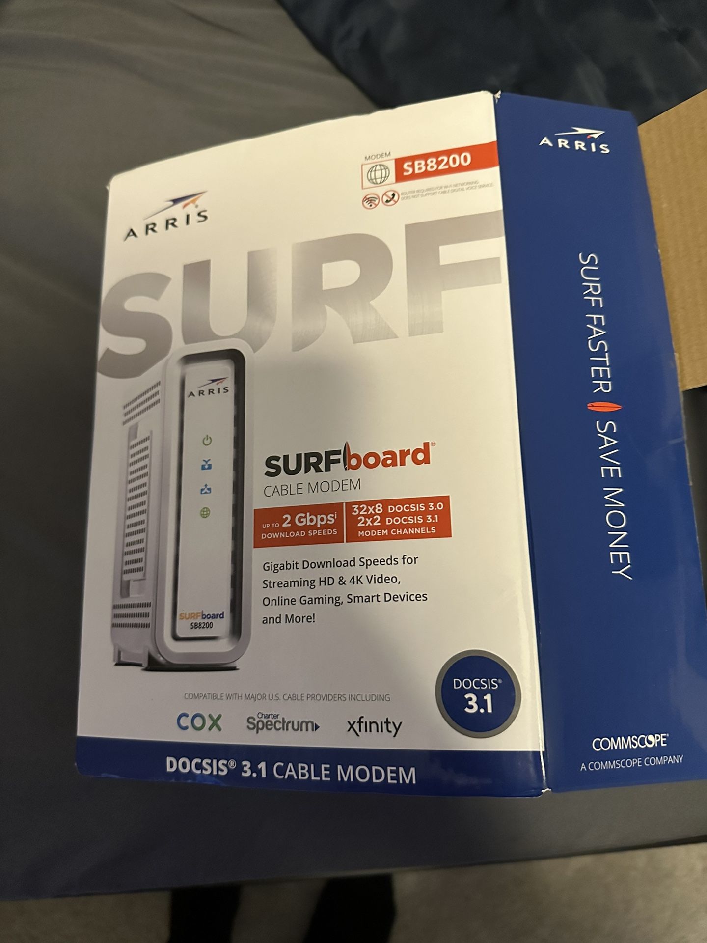 Arris Surfboard SB8200 Cable Modem