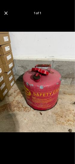 5 gallon metal gas can filled