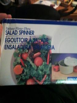 Deluxe flow through salad spinner still in the box brand new