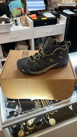 Keen boots