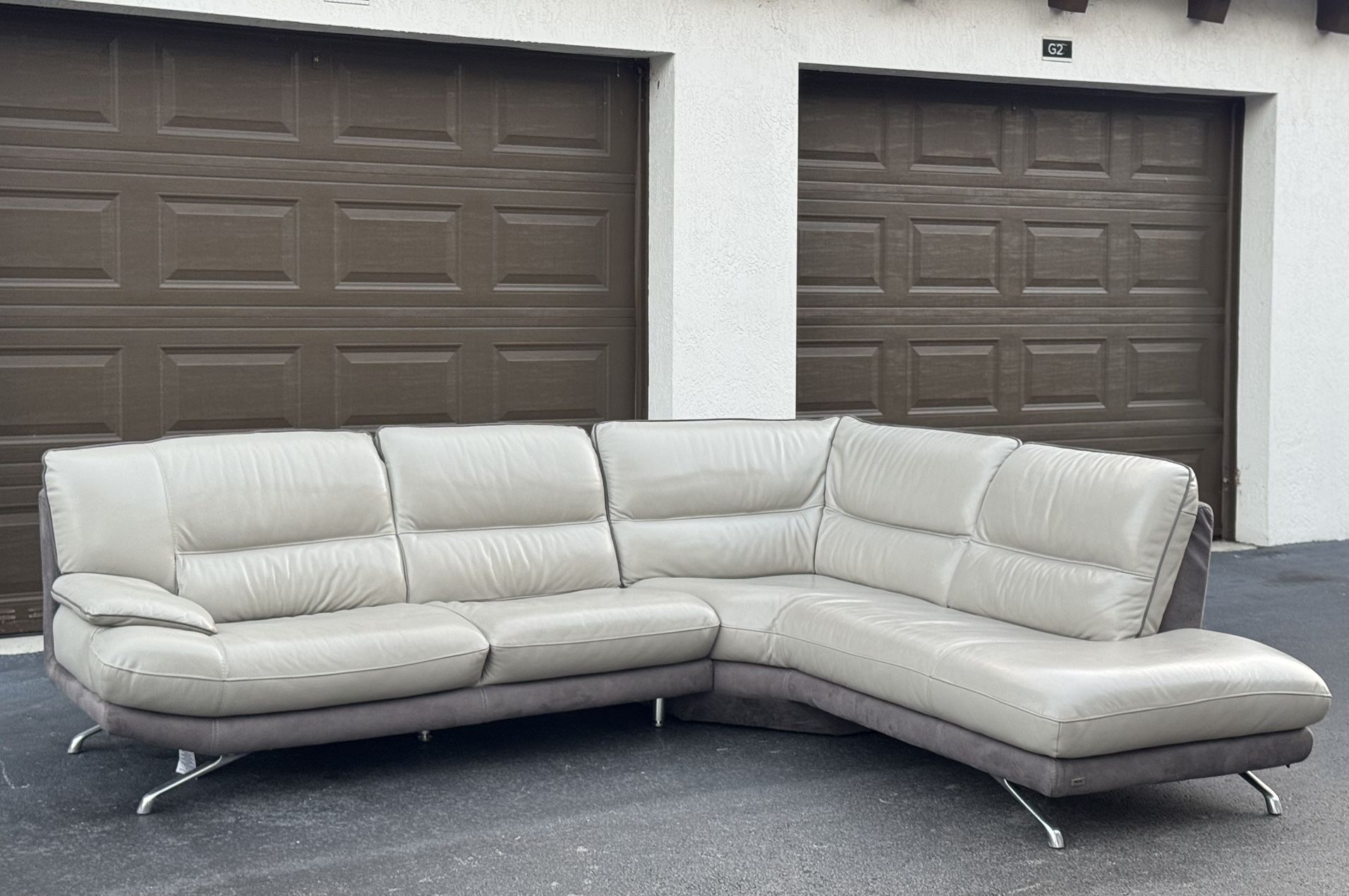 🛋️ Sofa/Couch Sectional - Gray - Leather - Delivery Available 🚛