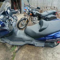 05 Suzuki Burgmen 650 