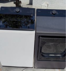 Damage extra large washer and gas dryer