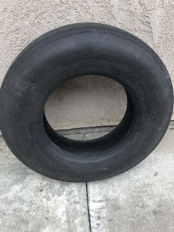 11r22.5 tire good condition