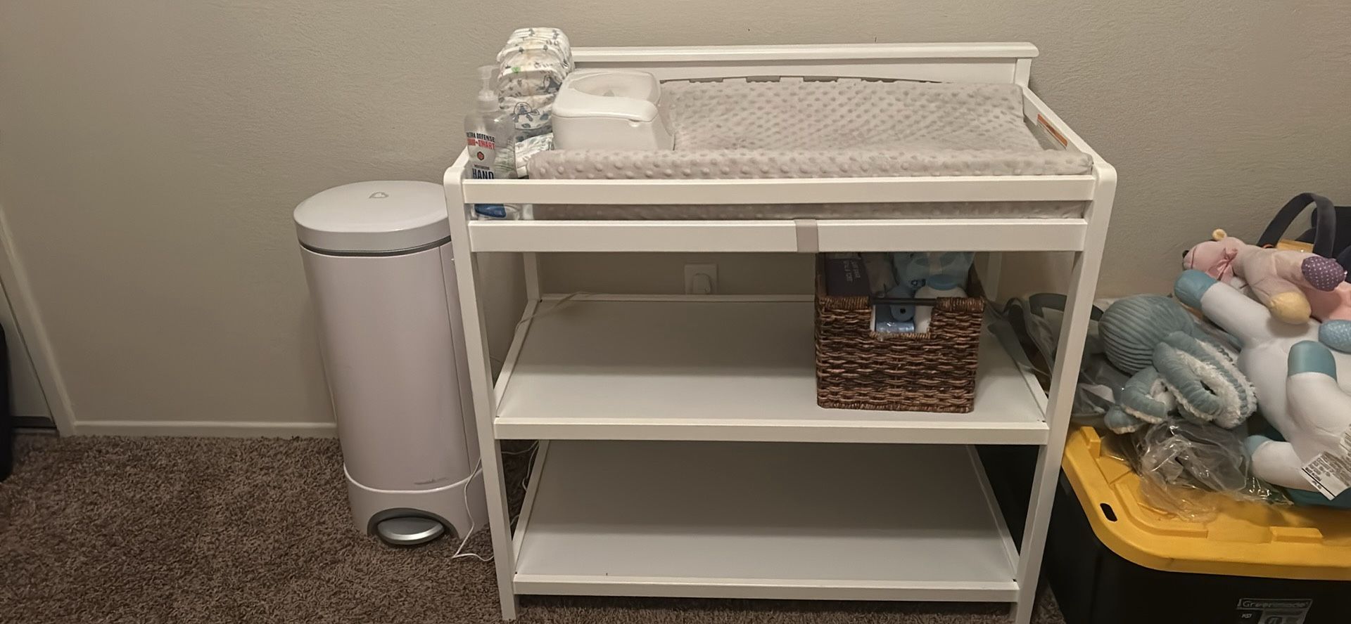 Changing Table & Pail!!