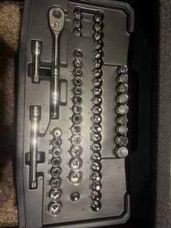 Husky Tool Set With Tool Box 270 Piece Set