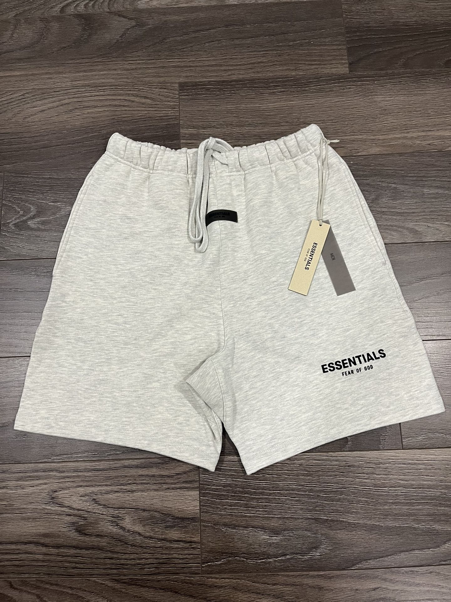 Essentials ‘Fear of God’ Shorts Light Oatmeal - Small