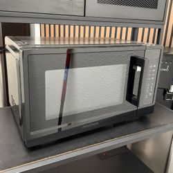Insignia Microwave 