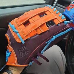 Baseball Gloves ⚾️ 