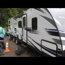 2019 Keystone Trailer Project Needs Parts, Skills