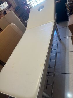Massage bed