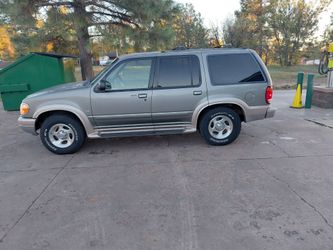 2000 Ford Explorer