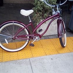 26" magenta firmstrong cruiser