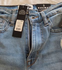 Fashion nova skinny jeans size 3 new