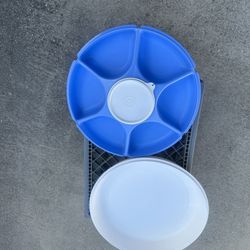 Tupperware  snack container