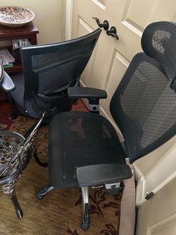Black Mesh Office Chair