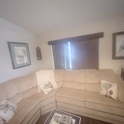 Sectional w/2 recliners & sofa bed