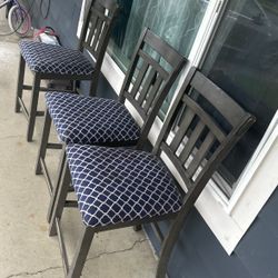 Free Chairs 