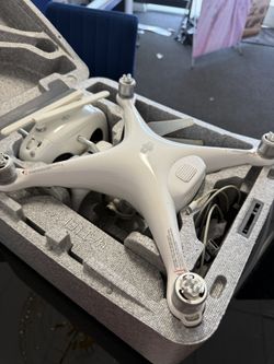 DJI Phantom 4 / Like New / Drone / 4k