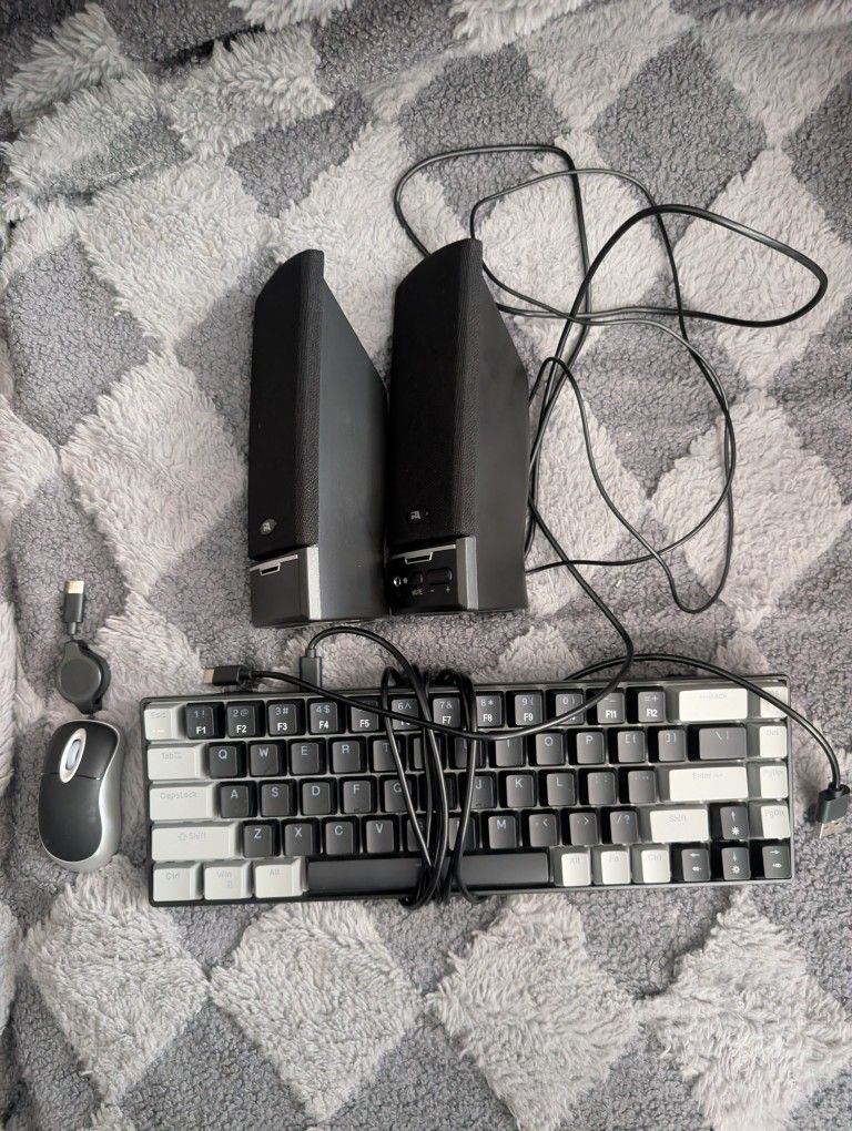 Mouse, Keyboard, Speakers