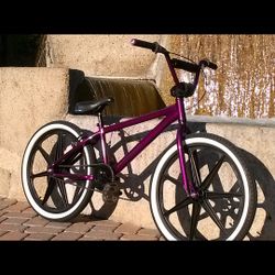 Custom 24 Inch BMX bicycle SE Racing So Cal Flyer Brand-New 