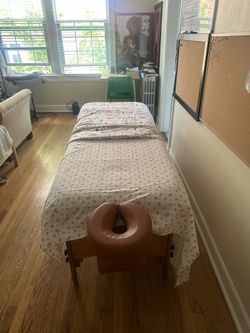 Massage Table, brown, regular size