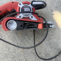 Black + Decker Dragster Belt Sander (DS321) 
