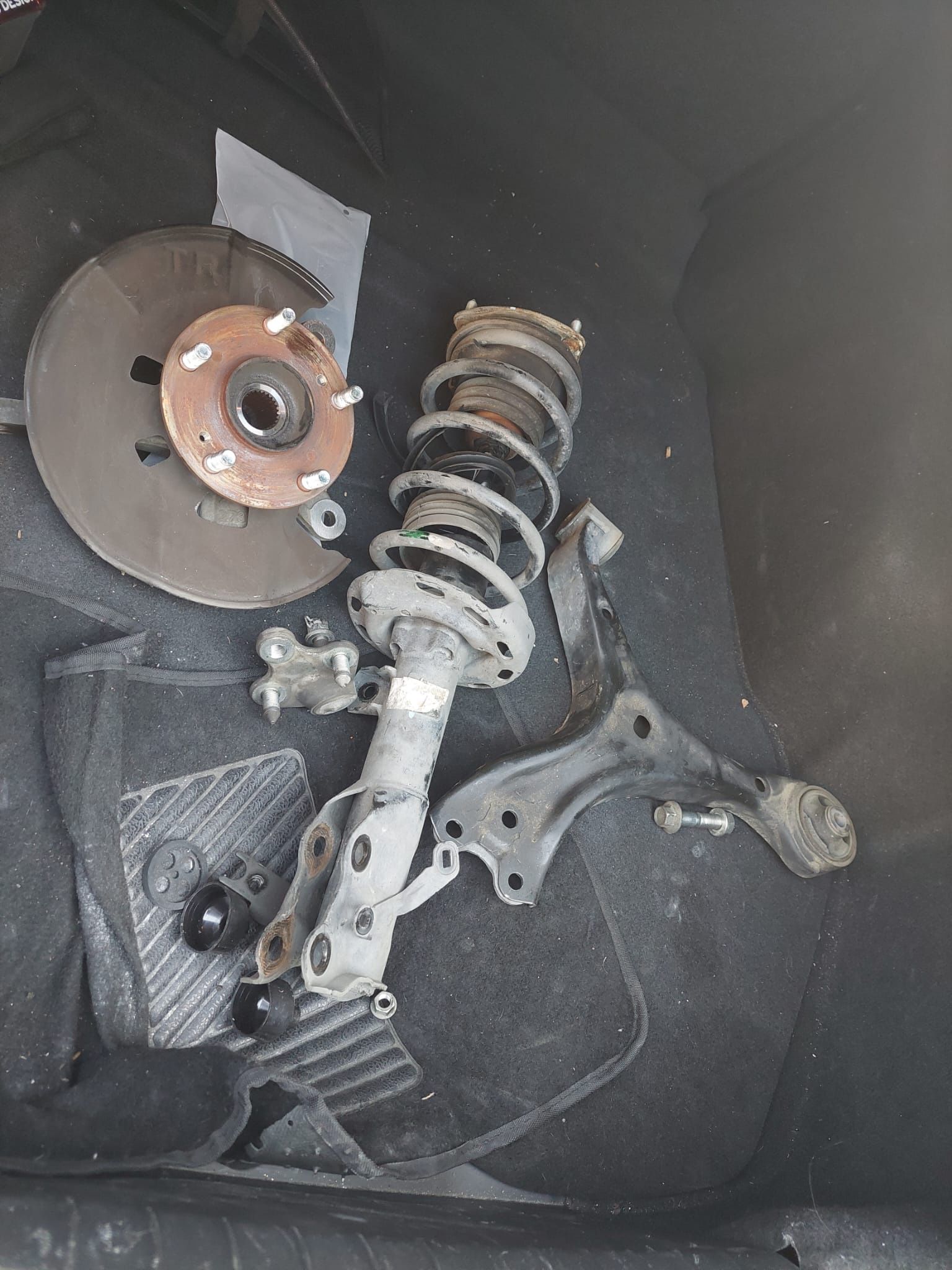 Knuckle is bent Hub,Control Arm,Strut are in good condition.