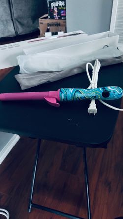 Curling Iron - New