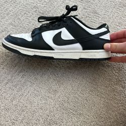 Nike Panda Dunks 