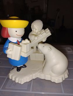 Snowbabies "A Gift So Fine From Madaline" Figurine