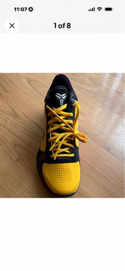 Nike Kobe Low-Top Basketball Sneakers
