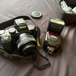 Nikon - Z 5 4K Video Mirrorless Camera with NIKKOR Z 24-50mm f/4-6.3 - Black