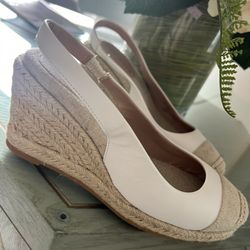 New Cole Haan Woman’s Low Profile Wedges Very Comfy, Light And Soft! Size 5.5 B 